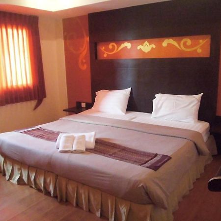 Hotel Baan Chalelarn HHQ Esterno foto